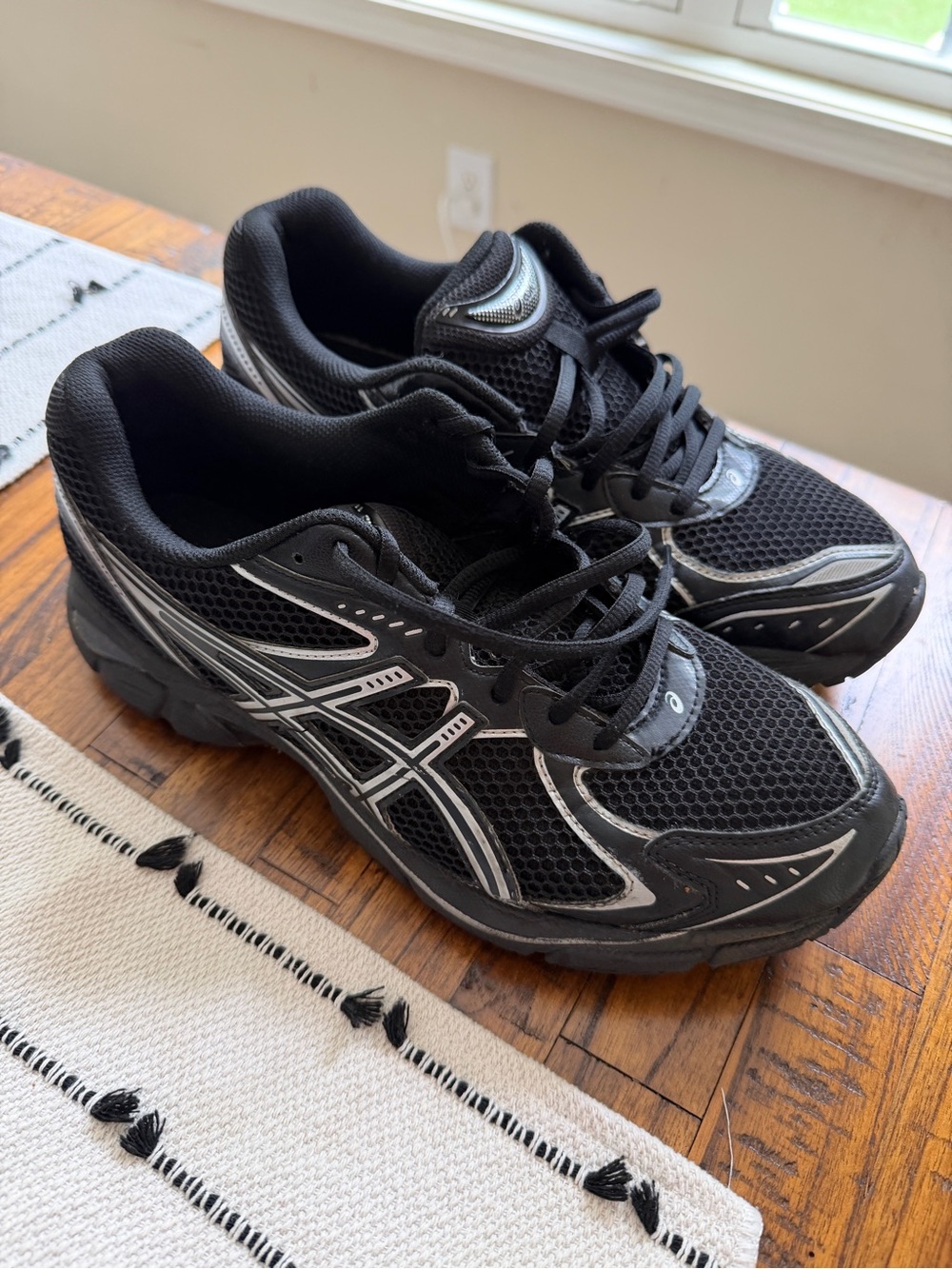 ASICS Men's Black & Silver Athletic Running Shoes